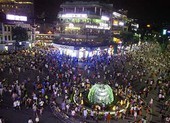 Ngăn chửi tục trên phố đi bộ, phải phạt!