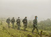 Hình ảnh lính biên phòng tuần tra giữa trời đông giá rét