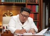 Ông Kim 'ngoài lạnh trong nóng' chờ tân thủ tướng Nhật