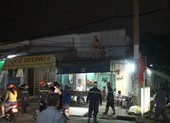Người đàn ông nghi ngáo đá, khỏa thân leo nóc nhà
