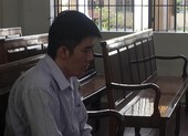 Ghen tuông vô cớ, chồng tưới xăng đốt vợ