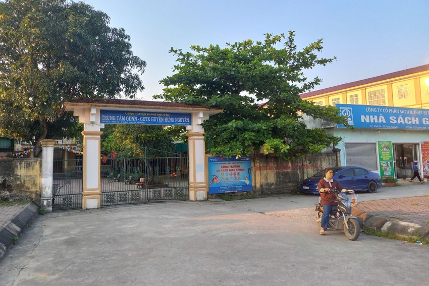 Thường trực Tỉnh ủy Nghệ An họp vụ cô Dung ảnh 1