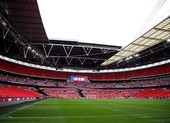 UEFA dọa tước quyền đăng cai chung kết Euro 2020 của Anh