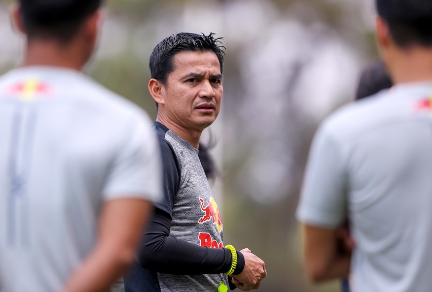 Kiatisak thiết quân luật với sao HA Gia Lai, chuẩn bị AFC Champions League