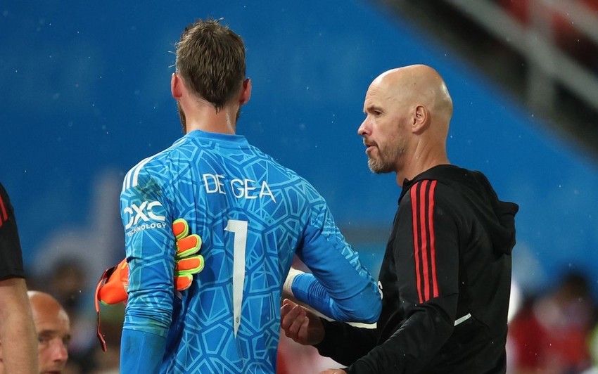 Ten Hag đau khổ bênh vực thủ môn De Gea sau trận thua thảm