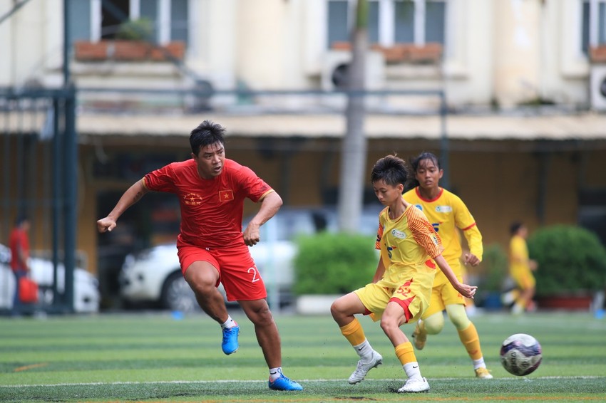 Former players Luu Ngoc Mai and Tuan Phong fuel the Vietnamese women's team photo 11