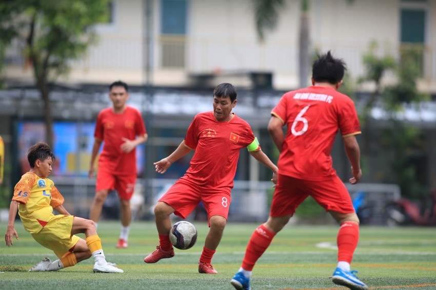 Former players Luu Ngoc Mai, Tuan Phong fuel the Vietnamese women's team photo 10