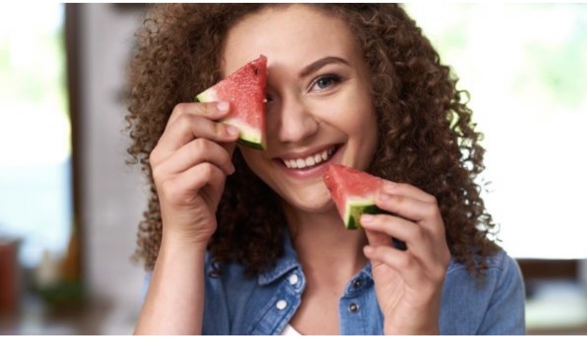 Nếu mắc bệnh tiểu đường, bạn nên ăn trái cây 1-2 giờ trước hoặc sau bữa ăn ảnh 2