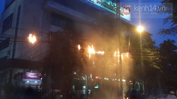Hà Nội: Chập điện, dây điện cháy, nổ đáng sợ ảnh 2