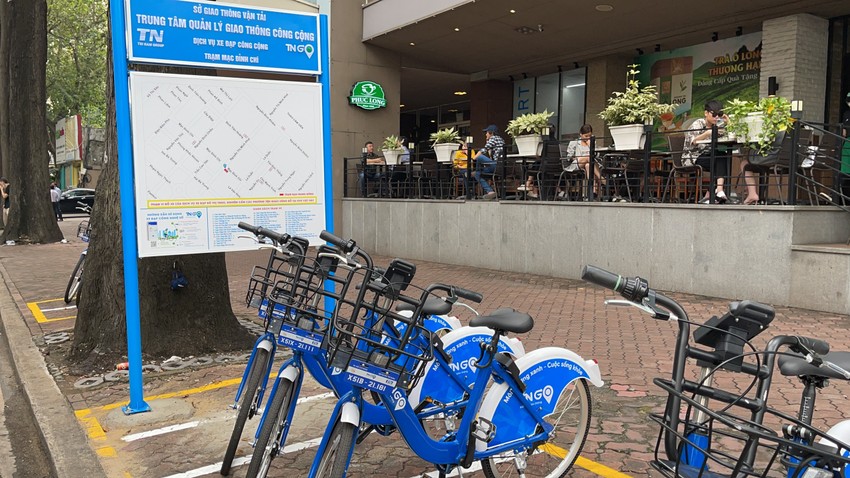 Xe đạp xanh công cộng có phù hợp với thủ đô Hà Nội  Giao thông   Vietnam VietnamPlus