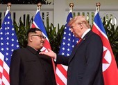 Rời Nhà Trắng, ông Trump mang cả thư của ông Kim về nhà mình ở Florida