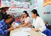 Có được nhận trợ cấp khi chờ nhận lương hưu?