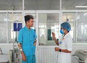 Báo động đỏ, hạ thân nhiệt cứu du khách ngừng thở 15 phút