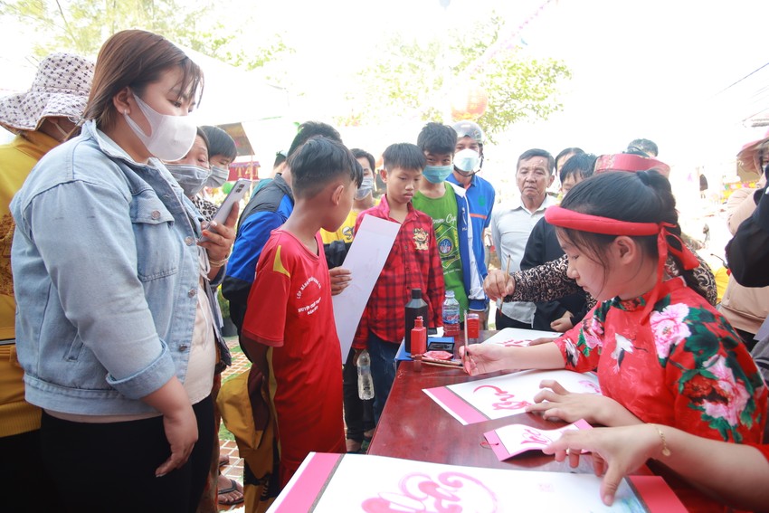 Thousands of people attend Vegetarian festival following 3 years of hiatus due to photo translation 7