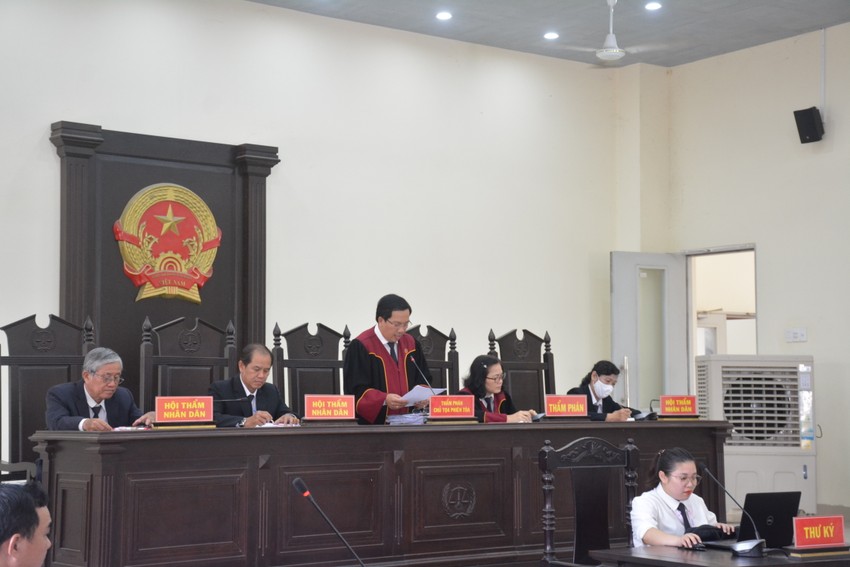 Phiên tòa xét xử Lê Thị Thu Ngân