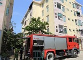 Hi hữu: Nhà này cháy, phá nhầm cửa nhà kia để... cứu hỏa