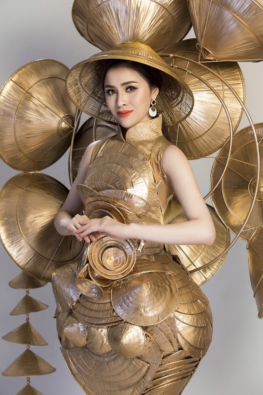 Người đẹp Việt mang nón lá 25kg thi hoa hậu du lịch sinh thái