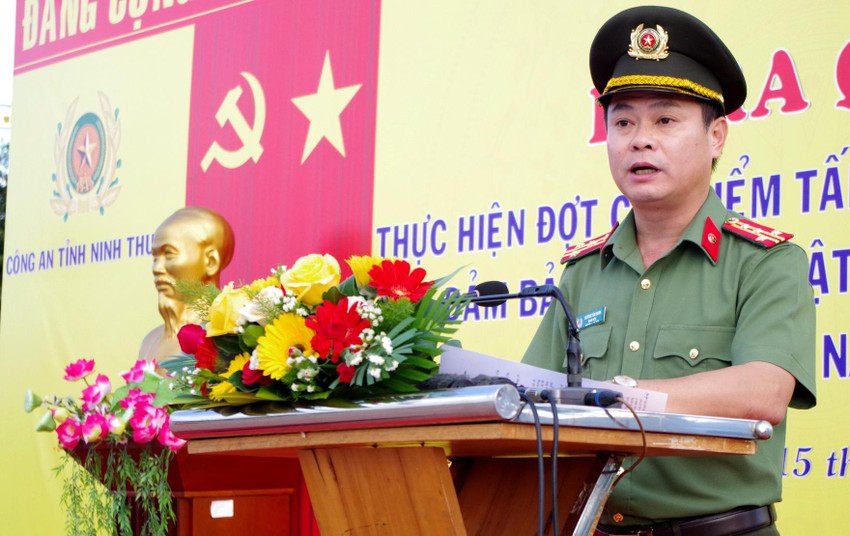 Công an Ninh Thuận ra quân trấn áp tội phạm dịp cận Tết Nguyên đán  ảnh 1