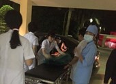 Lái xe giữa đường cứu sản phụ đẻ rơi