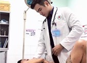 500 ngàn 'nhét túi' bác sĩ và cái kết bất ngờ