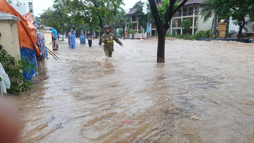 Overcoming flooding in Ghenh Rang, Quy Nhon City photo 2