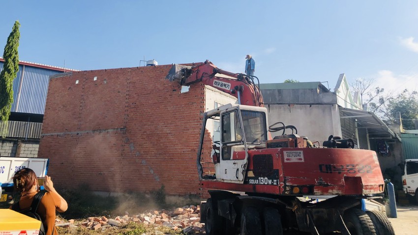 Binh Duong: Forcing 12 houses to be built without permission photo 3