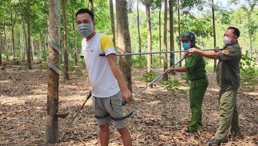 Bình Dương: Công an xã ‘chế’ công cụ bắt tội phạm nguy hiểm ảnh 2