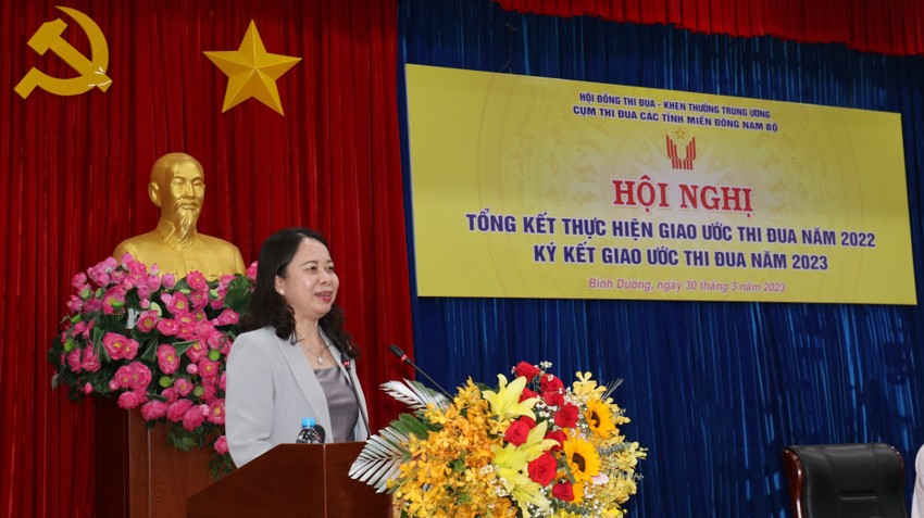 Phó chủ tịch nước Võ Thị Ánh Xuân chứng kiến 7 tỉnh ký giao ước thi đua ảnh 2
