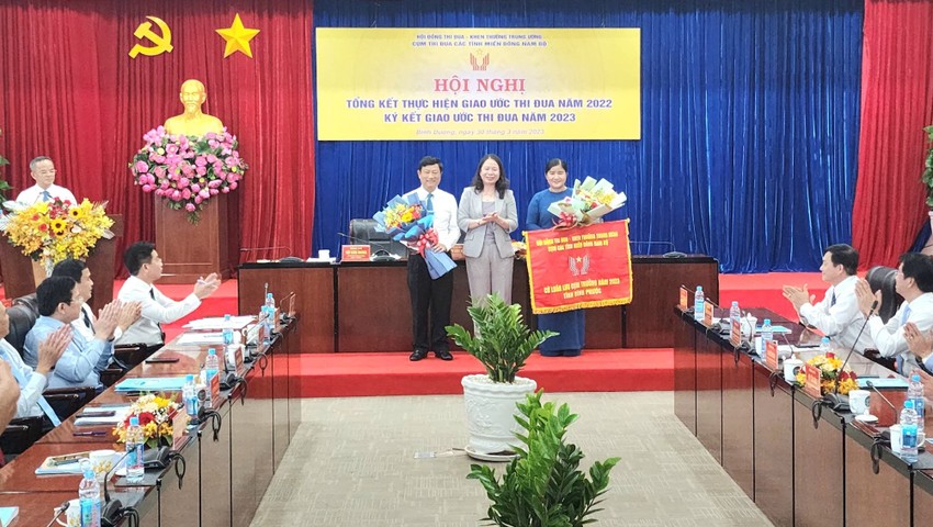 Phó chủ tịch nước Võ Thị Ánh Xuân chứng kiến 7 tỉnh ký giao ước thi đua ảnh 4