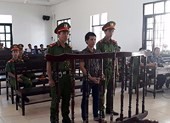 Dùng dao đâm nữ giáo viên rồi tự sát vì ghen tuông