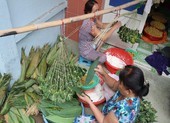 Xóm bánh ú lá tre giữa Sài Gòn cháy hàng dịp Tết Đoan Ngọ