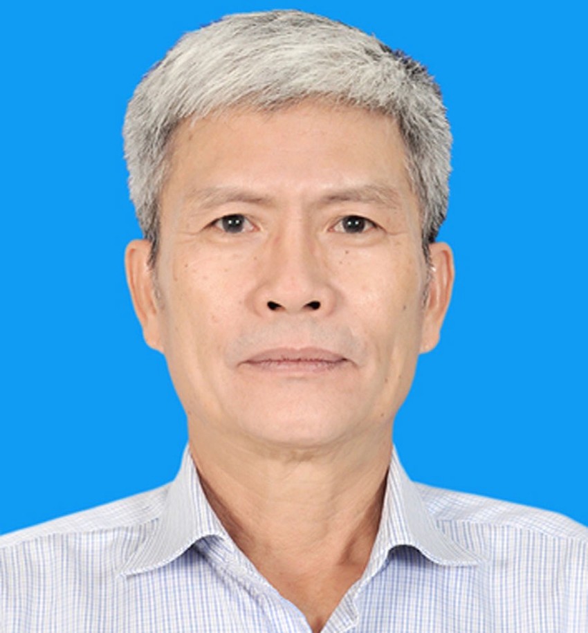 Tranh luận sôi nổi vụ chủ tiệm vàng bán rẻ tài sản cho con ảnh 2