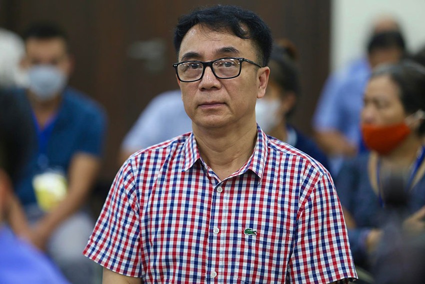 Sau phần tòa xét hỏi, VKS vẫn cáo buộc ông Trần Hùng nhận hối lộ và đề nghị mức án 9-10 năm tù ảnh 1