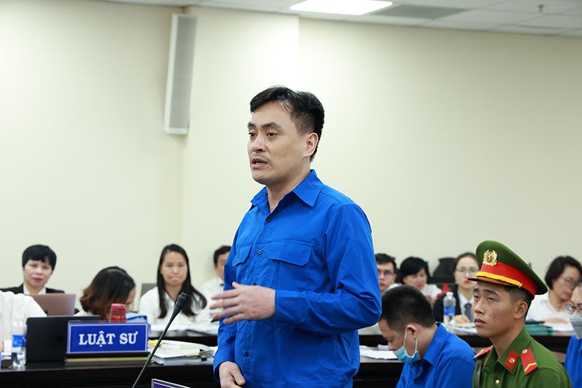 Sau phần tòa xét hỏi, VKS vẫn cáo buộc ông Trần Hùng nhận hối lộ và đề nghị mức án 9-10 năm tù ảnh 2