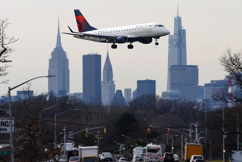Mỹ: Hơn 10.700 chuyến bay bị gián đoạn do lỗi hệ thống của Cục Hàng không Liên bang ảnh 1