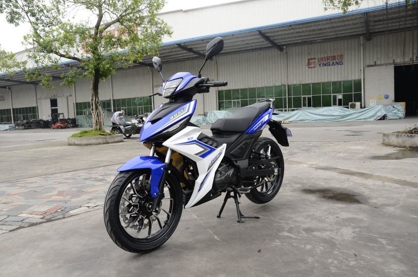 Xe Trung Quốc nhái Honda Winner X và Yamaha Exciter 155  Xe máy