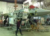 Nga công bố video lắp ráp siêu tiêm kích Su-57