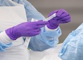 Ông Trump cân nhắc cung cấp miễn phí vaccine ngừa COVID-19