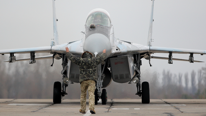Tướng Mỹ: Dù có F-16, Ukraine vẫn nguy hiểm khi đối đầu không quân Nga ảnh 3