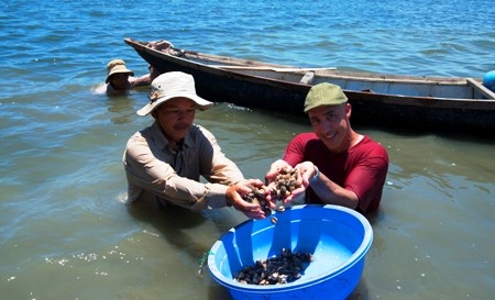 Và trải nghiệm đánh bắt cá cùng ngư dân ở Thanh Hóa.