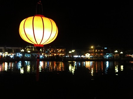 Đêm Hội An đẹp lung linh, huyền ảo từng góc phố