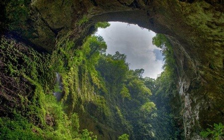 Hang động tự nhiên lớn nhất thế giới hiện lên vô cùng kỳ vỹ
