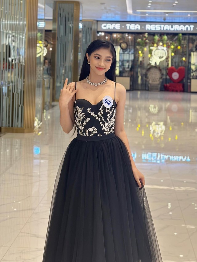 Ngắm Huỳnh Minh Kiên, Á hậu 2 bị "chê" tại chung kết Miss World Vietnam 2023 ảnh 1