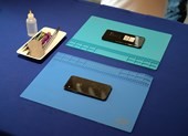 Cận cảnh màn mổ xẻ iPhone X và Galaxy S9 Plus
