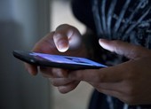 Smartphone TQ bán tại Mỹ có chứa phần mềm độc hại?