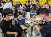 iPhone 12 chính hãng tăng doanh số bất ngờ