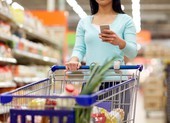 Mua sắm khiến người dùng cảm thấy vui vẻ trong mùa dịch