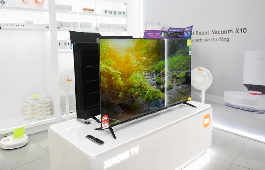 Nếu yêu thích TV màn hình lớn, bạn có thể lựa chọn model Mi TV A2 58 inch với giá chỉ 8,49 triệu đồng (giảm 5,3 triệu).