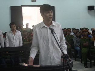 Phúc thẩm vụ "Nổ mìn ám sát giám đốc Công an tỉnh Khánh Hòa": Y án 23 năm tù ảnh 1