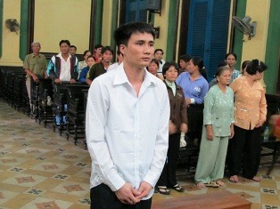 Tài xế ngủ gục tông chết 4 người lãnh 12 năm tù ảnh 1